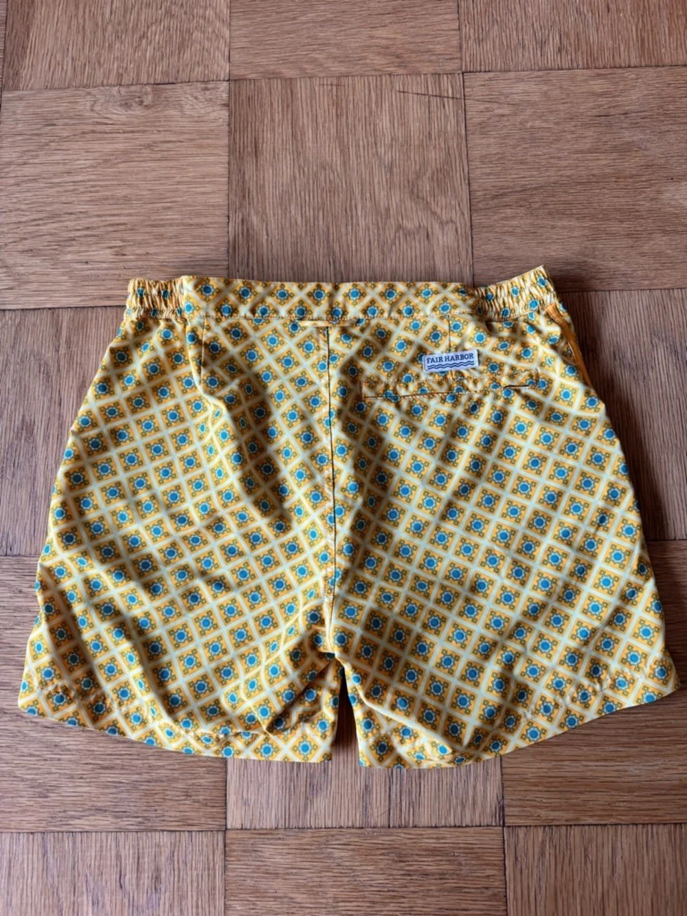 Fair Harbor Yellow Geometric Print Swim Trunks Shorts Lined Drawstring